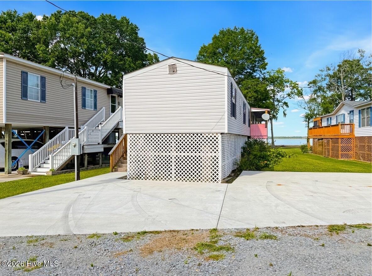 Image 2: RealtyCam Photo 3