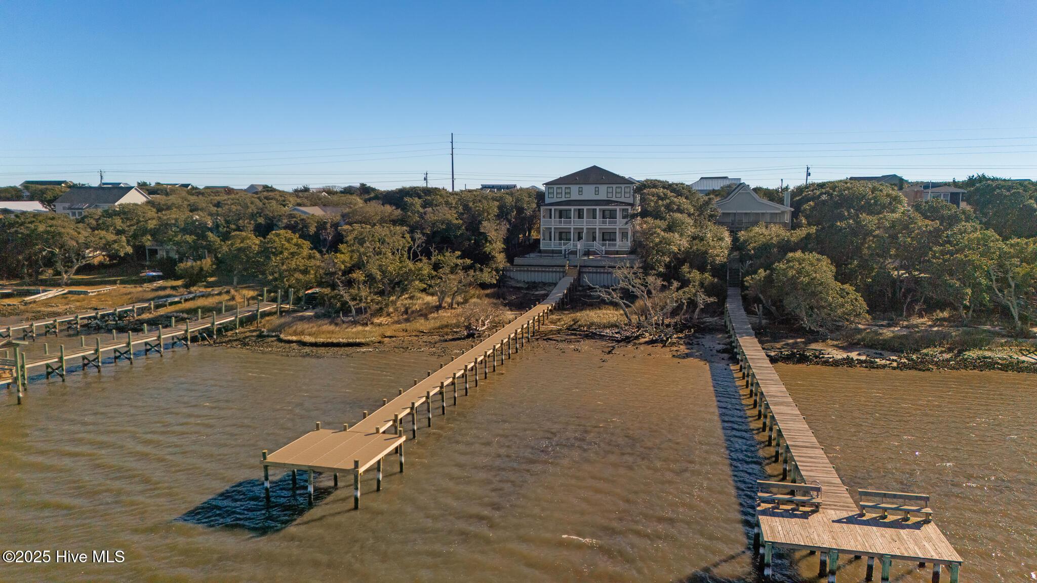 Image 2: New construction soundfront duplex