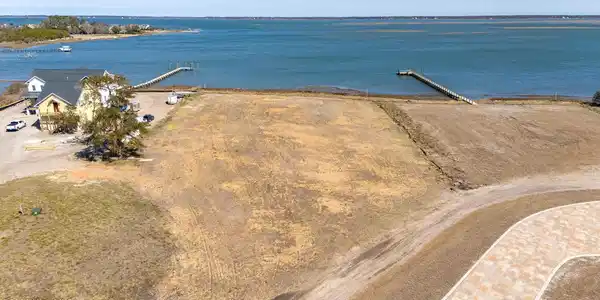 Image 4: DAVIS BAY UPDATE (2)