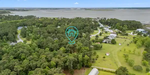 Image 4: 210 Winding Woods Way