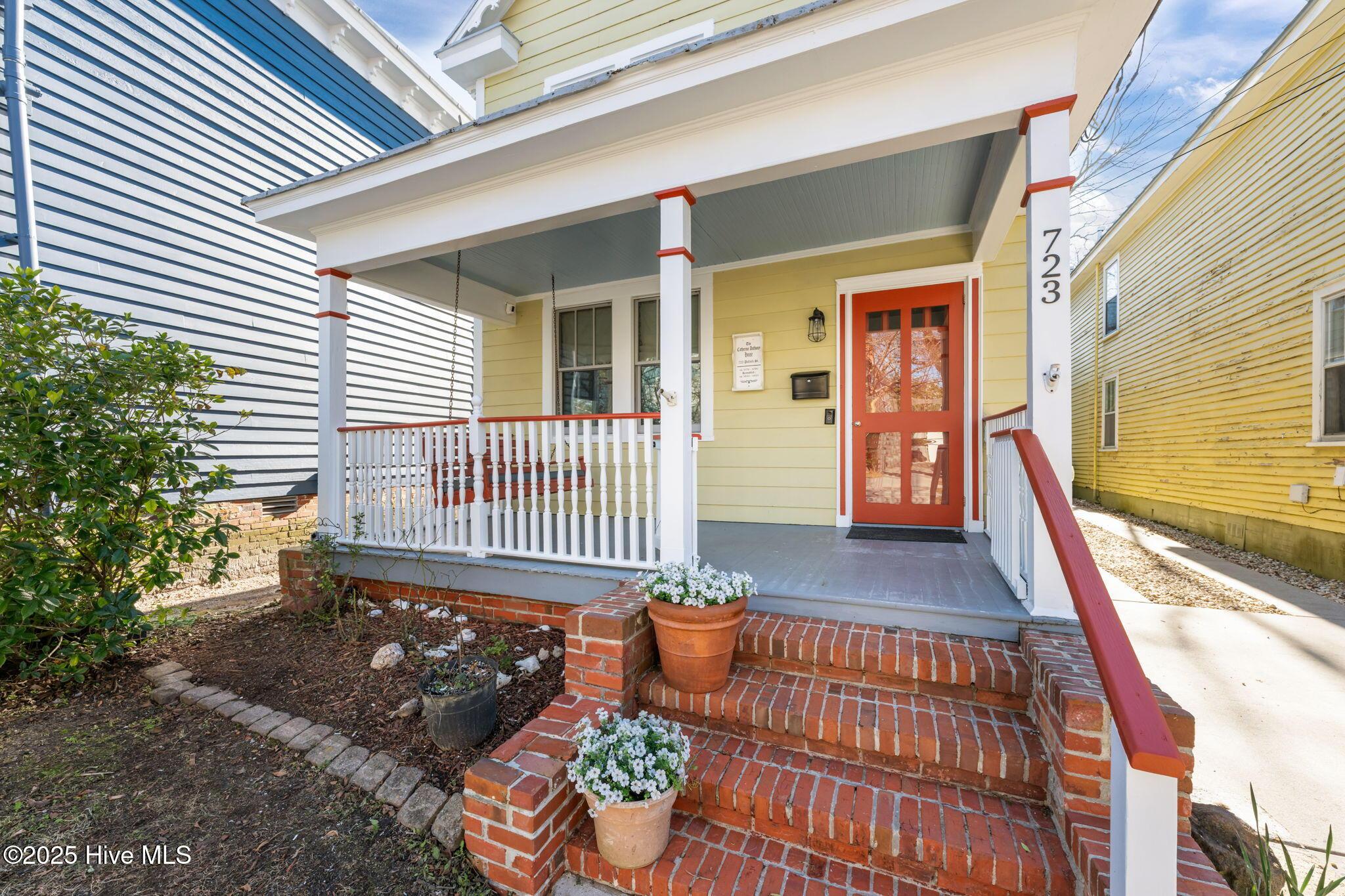 Image 1: front of home