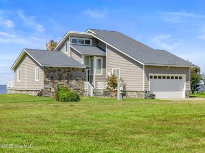 164 Great Neck Road