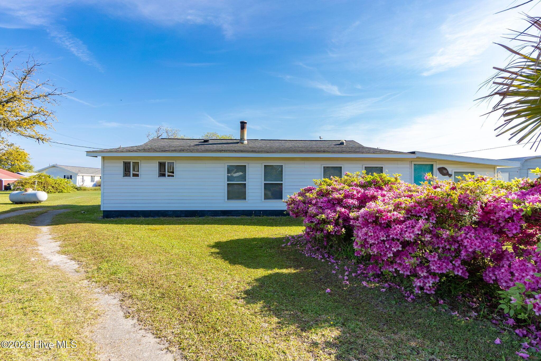 Image 3: 187 Mullens Dr