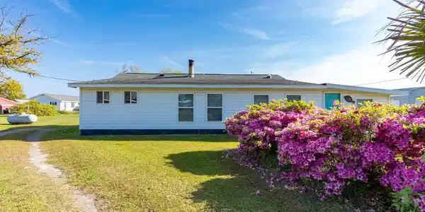 Image 3: 187 Mullens Dr