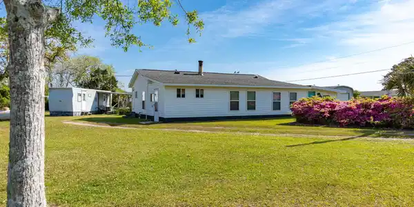 Image 4: 187 Mullens Dr