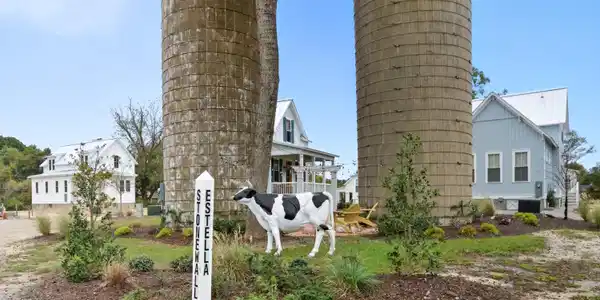 Image 4: Original Silos