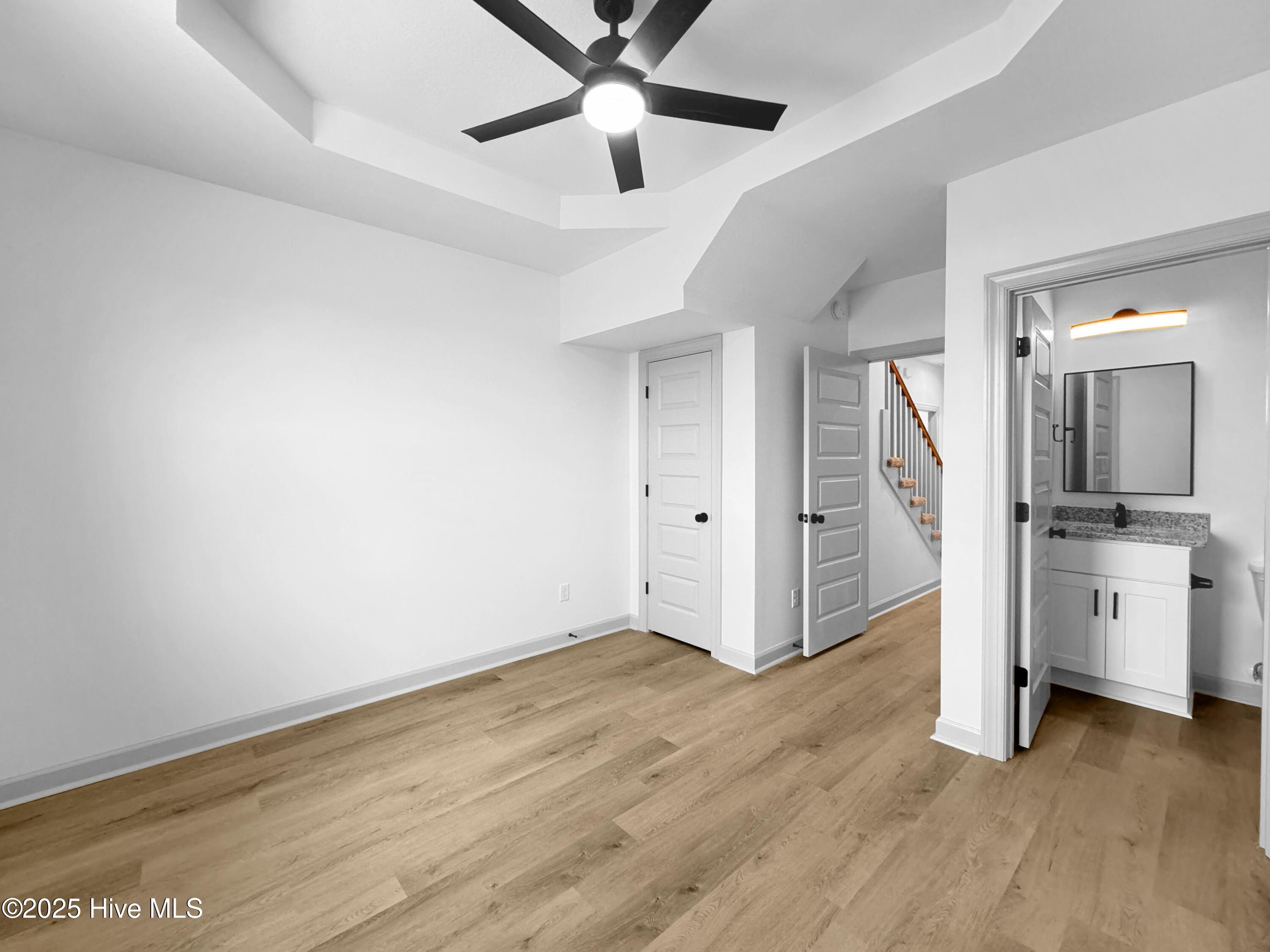 Image 4: On Suite Bedroom 1