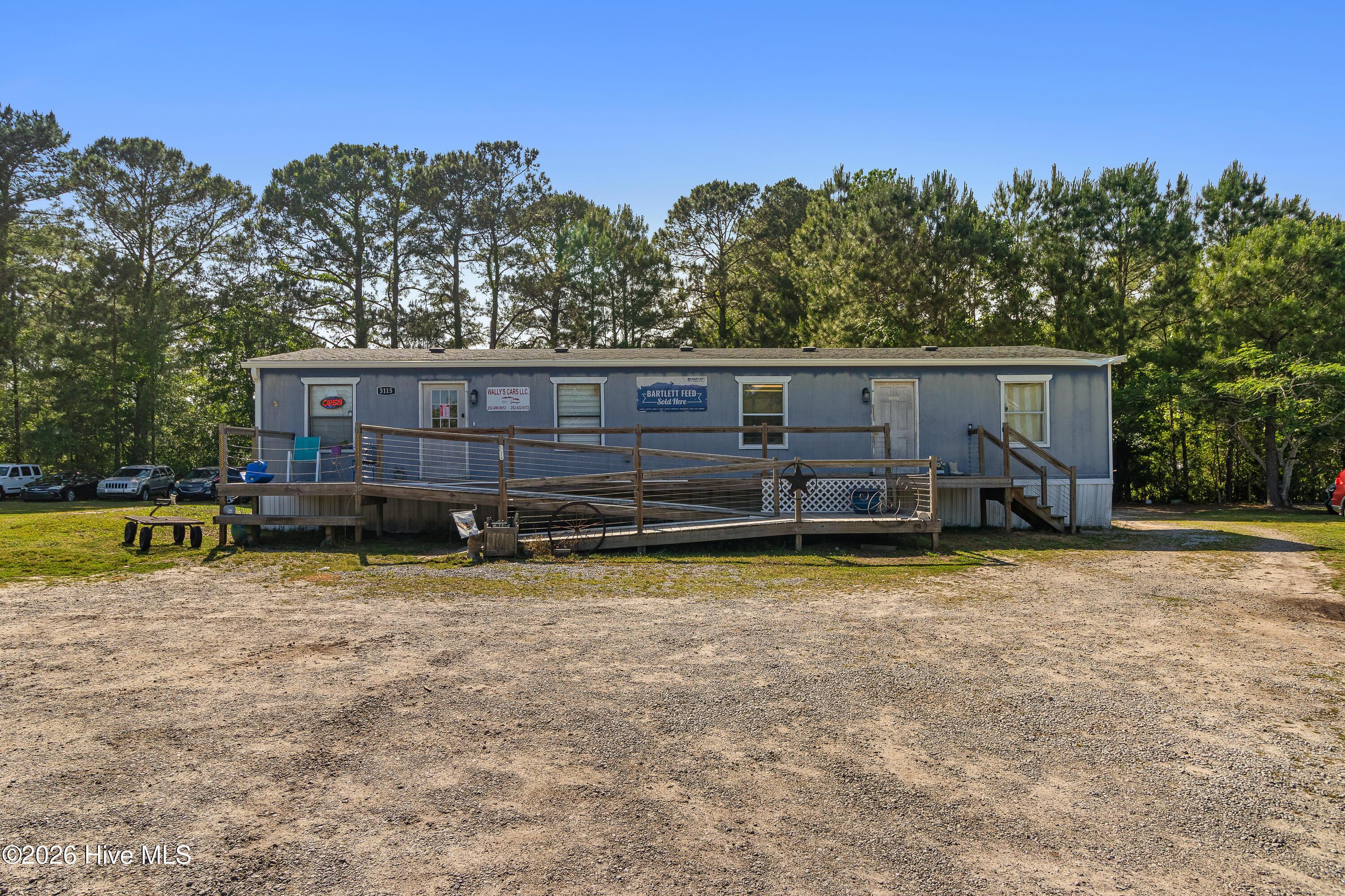 Image 3: Commercial builing