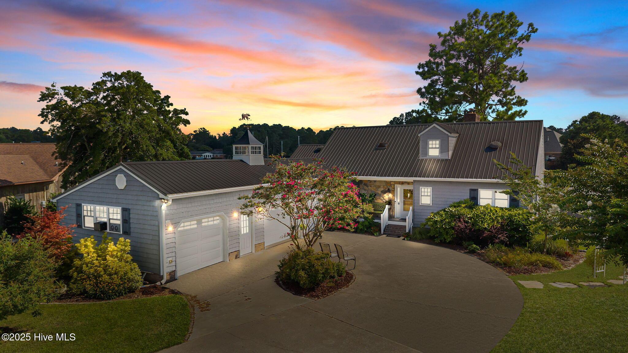 Image 4: Beautiful Sunsets