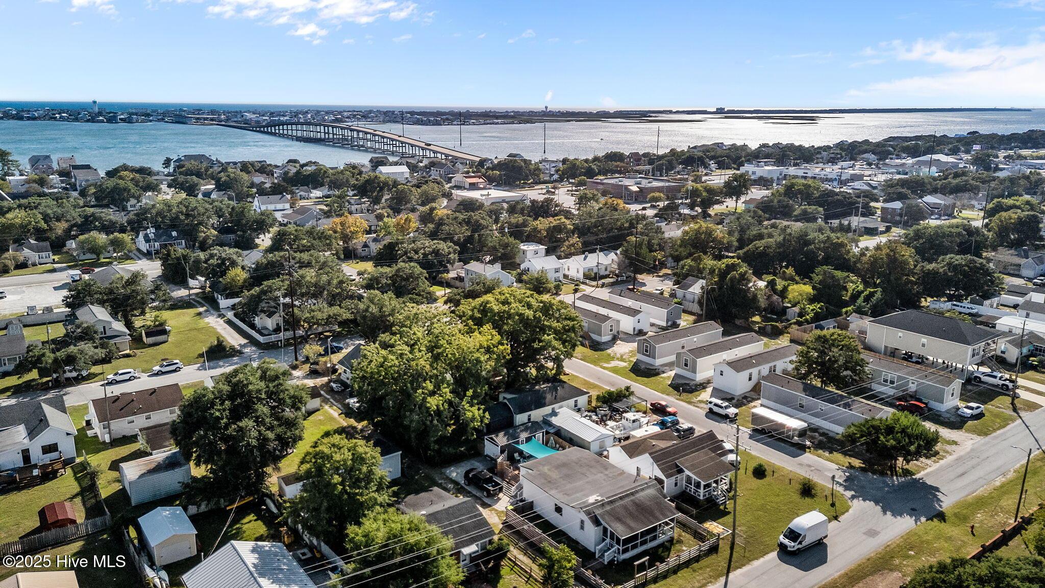 Image 2: 304 N 21st St aerial