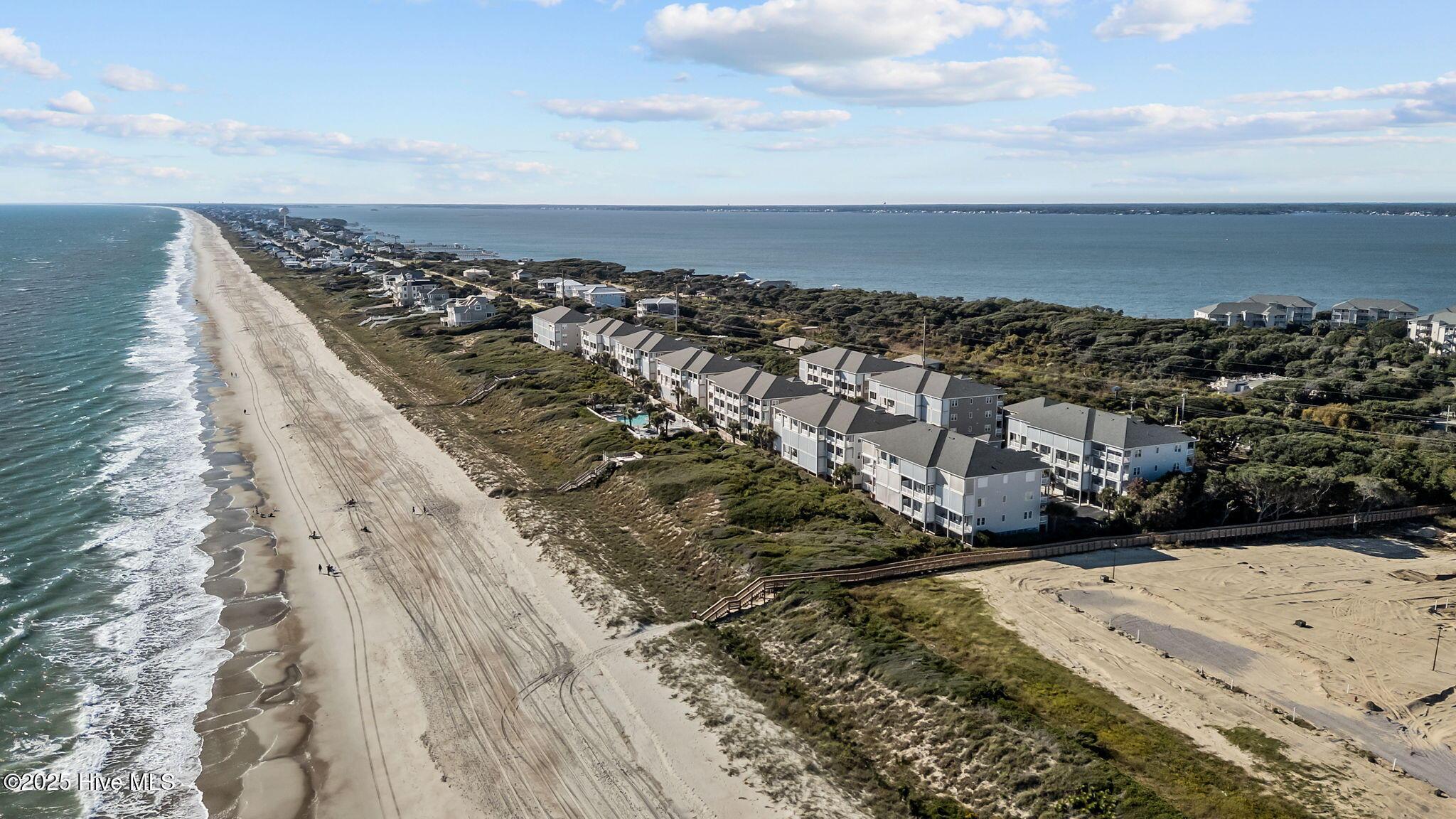 Image 2: 49-web-or-mls-DJI_20251021153147_0775_D