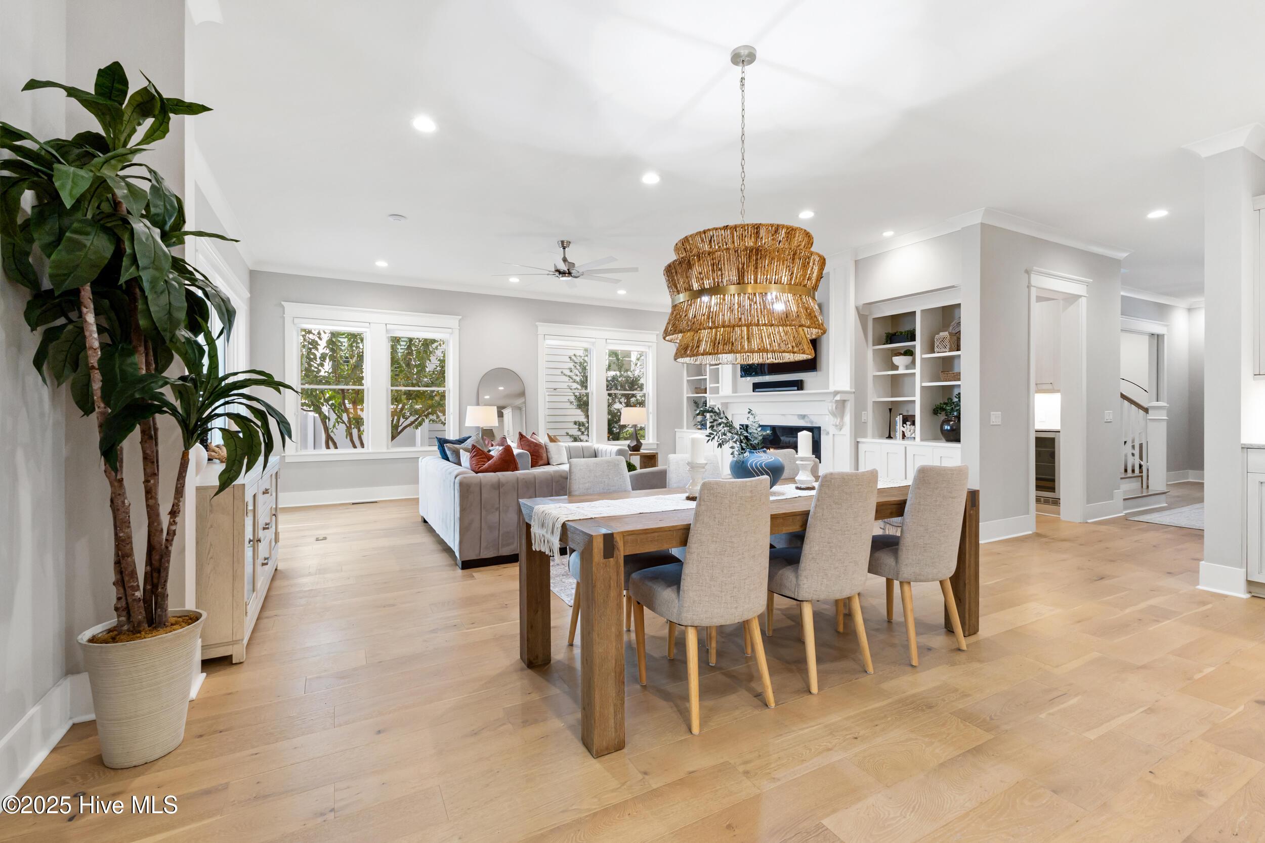 Image 3: Main living area