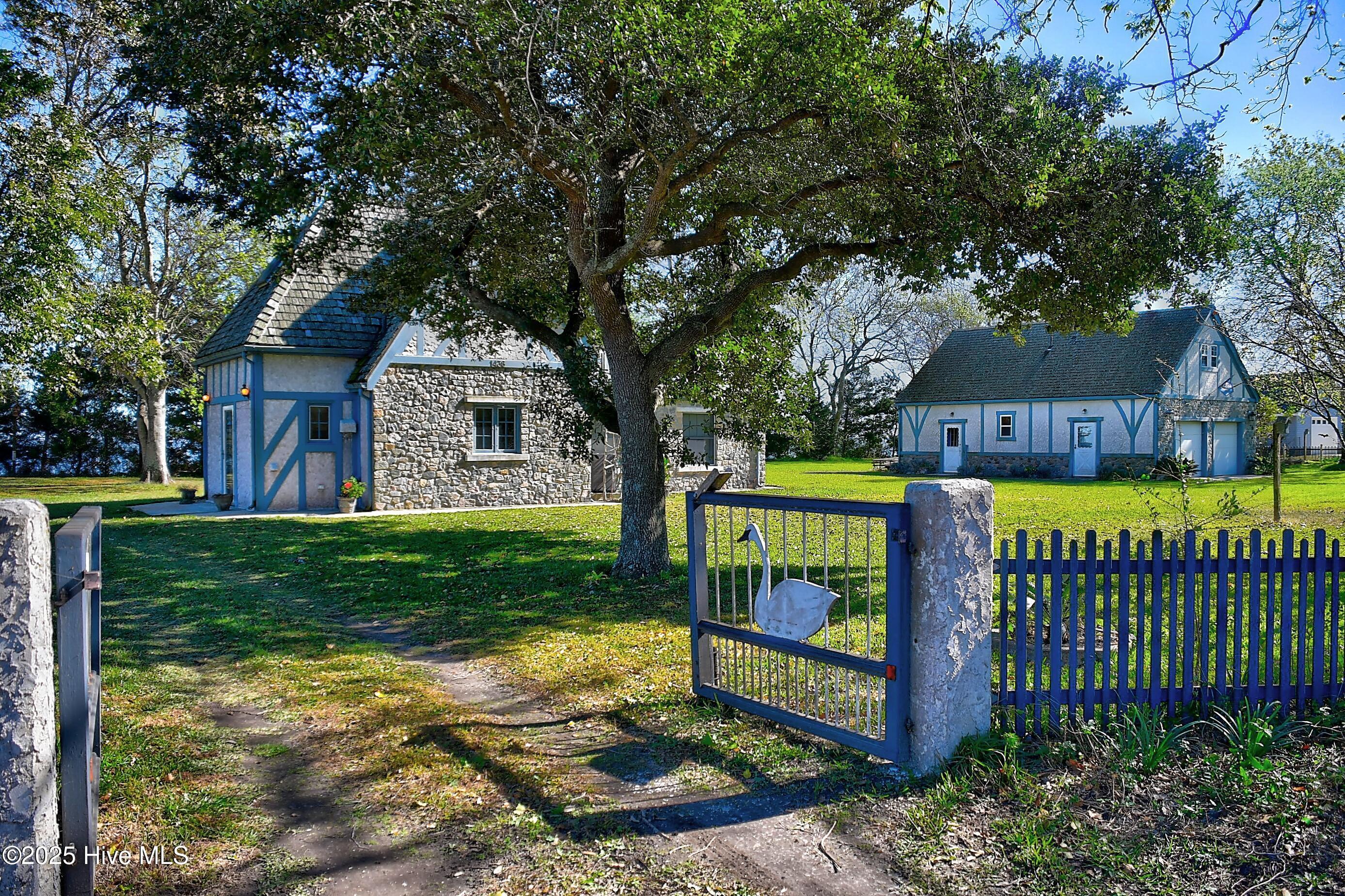 Image 2: 2-Exterior-Front