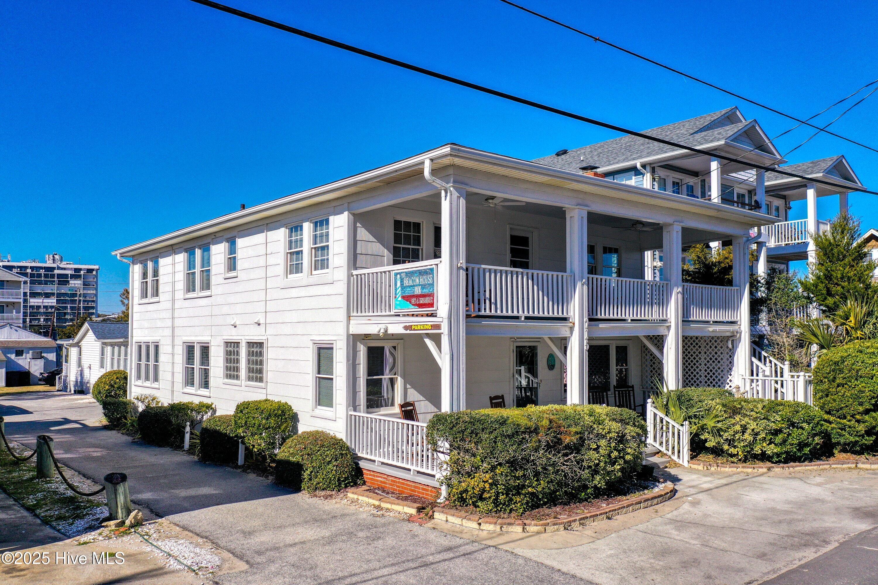 Image 2: 61-324_dji_0544_skyvue