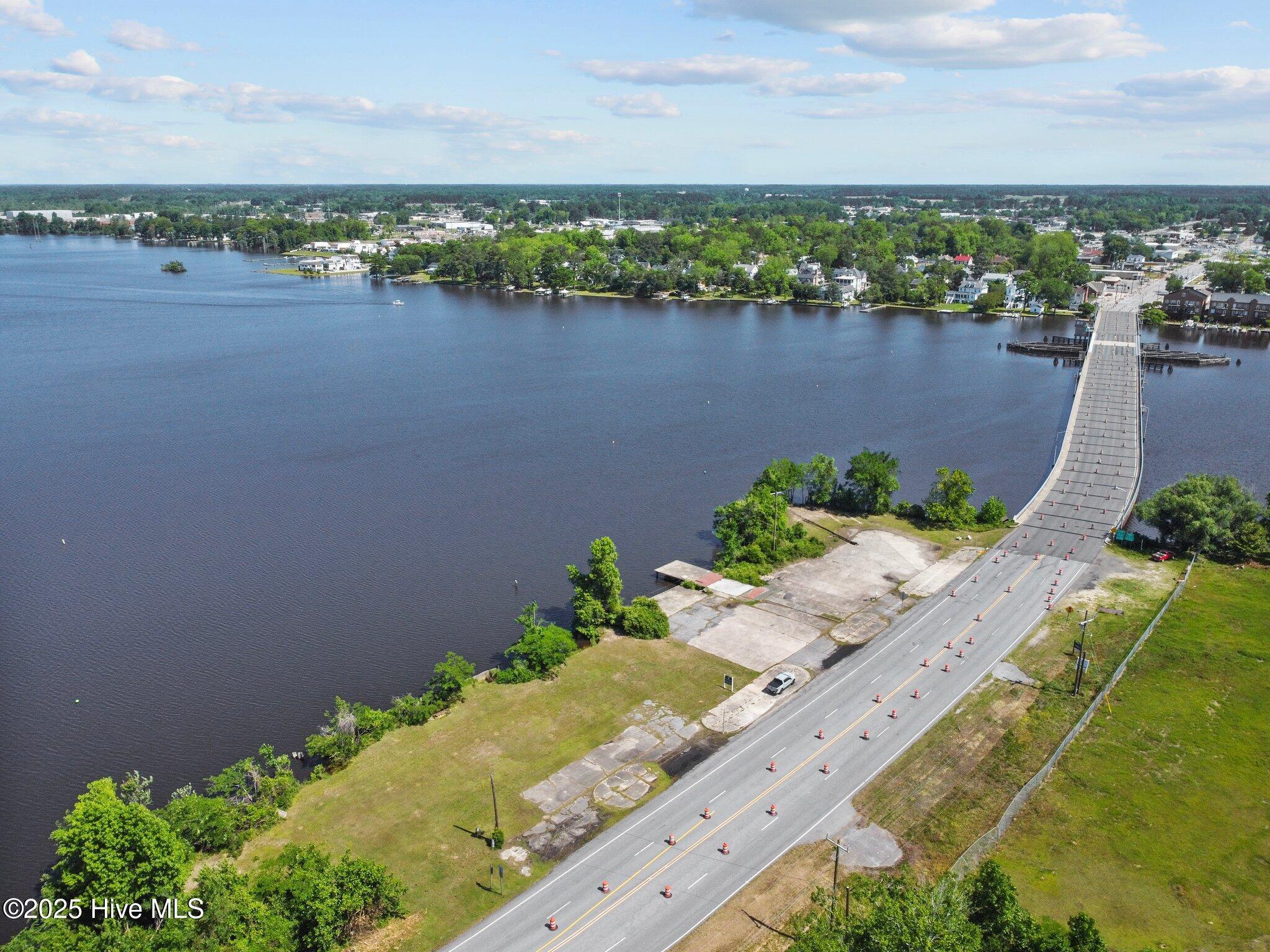 Image 3: 1-web-or-mls-DJI_0477