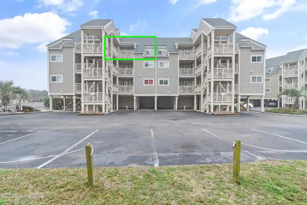 Image 1: 1000CaswellBeachRd1206 - 1