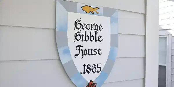 Image 2: Historic Plaqued Home