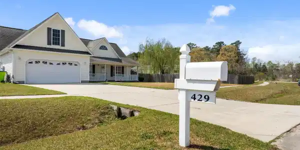 429 Marshas Way