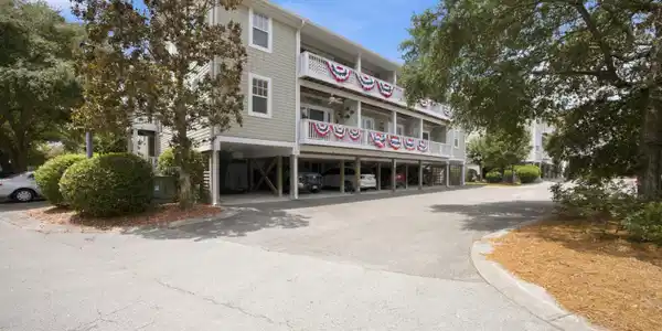 610 W Brown Street Unit Apt E