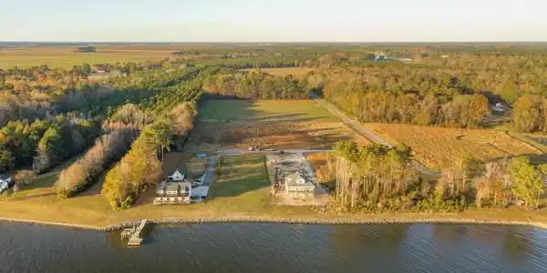 Image 4: Beaufort Bluffs