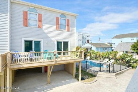 511 N Carolina Beach Avenue N