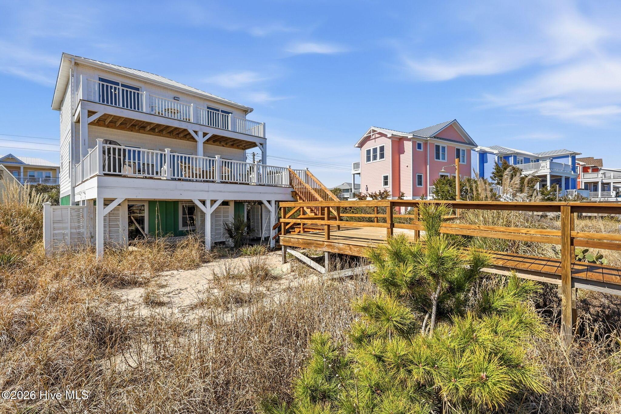 Image 1: 813 Fort Fisher Blvd S