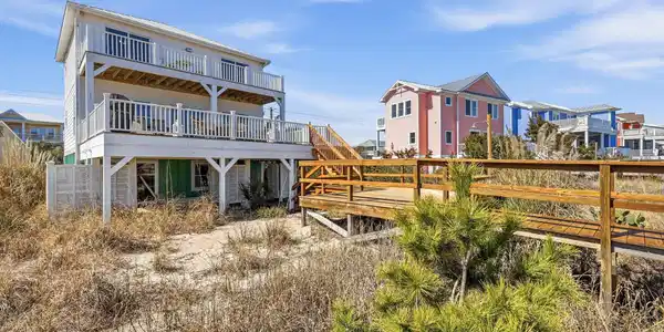 813 Fort Fisher Boulevard S
