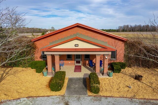 Image 4: Front Entrance