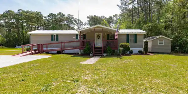 Image 2: Front