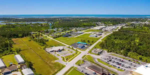 Image 2: Overview of the Neighborhood
