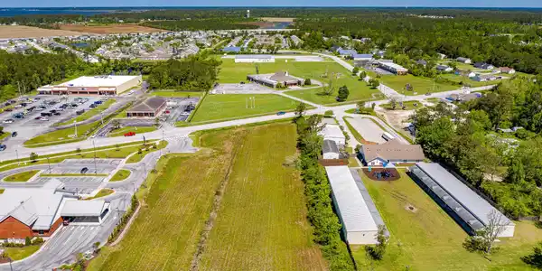 Image 4: Aerial of surrounding Properties