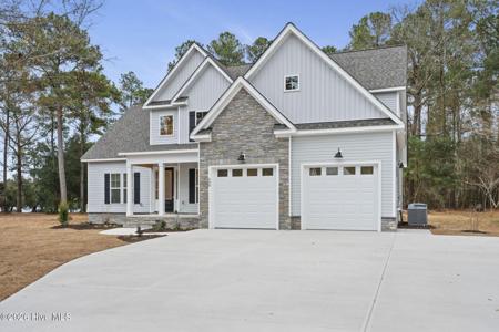 698 White Oak Crossing