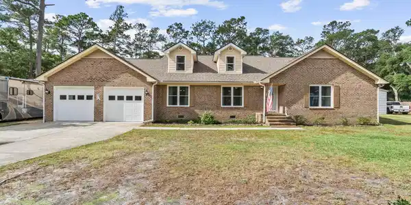 6 Deerwood Circle
