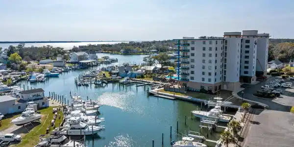 4425 Arendell Street Unit 105 & Slip #38