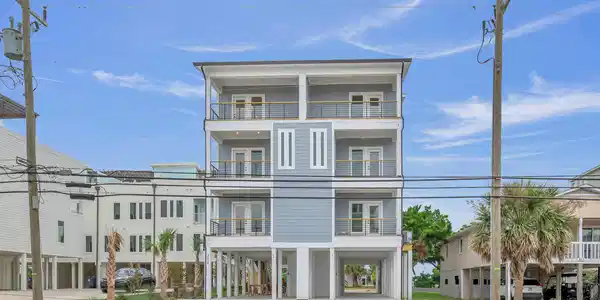 404 Canal Drive