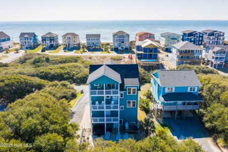 6 Bottlenose Boulevard
