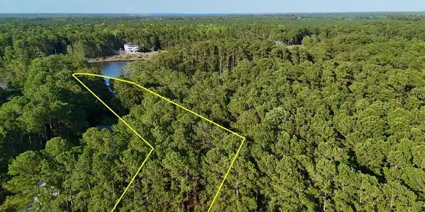 Image 3: 394 Bay Shores Rd