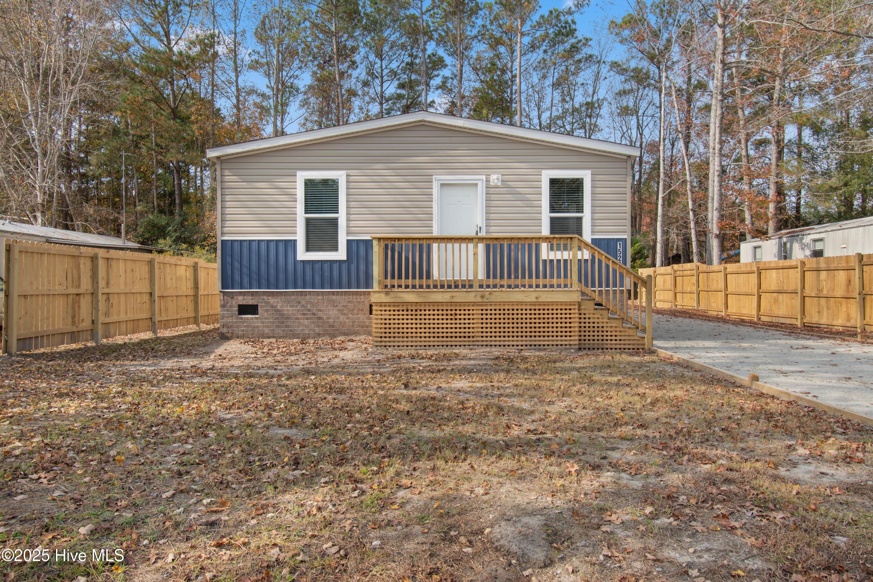 Image 3: 1520 E. Northwind