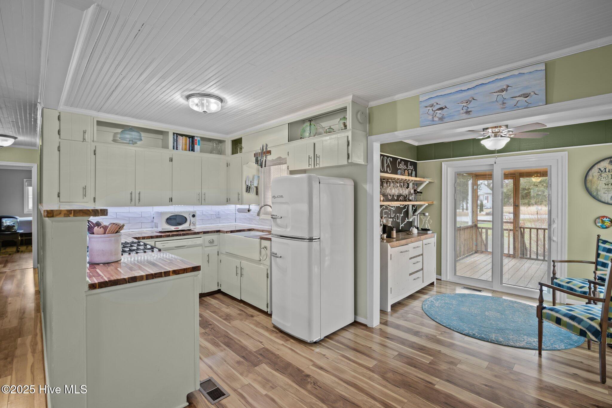 Image 2: 30-web-or-mls-BLS_0087