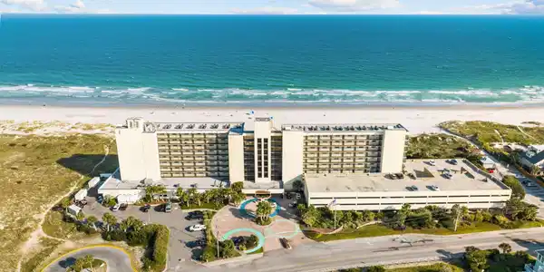 2700 Lumina Avenue N Unit 516