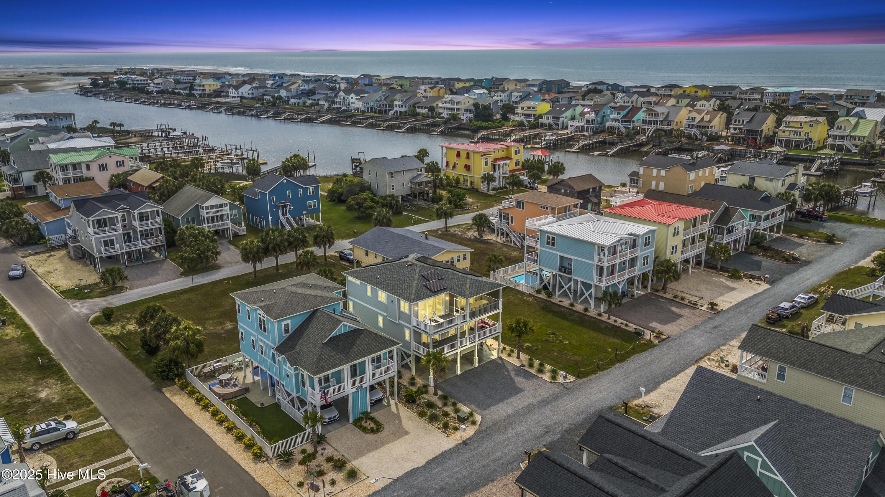 Image 4: The street ends at the canal