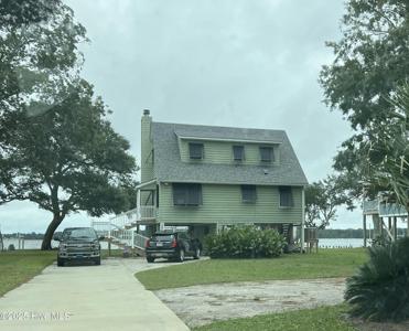 157 S River Drive