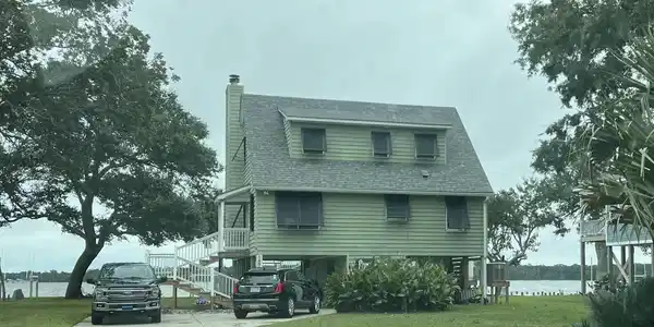 157 S River Drive