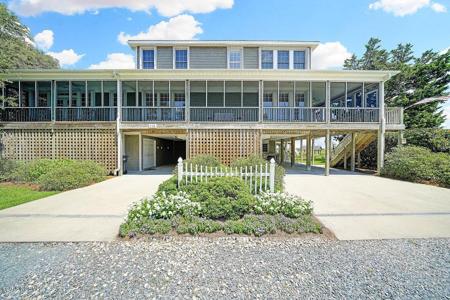 115 SW Yacht Drive