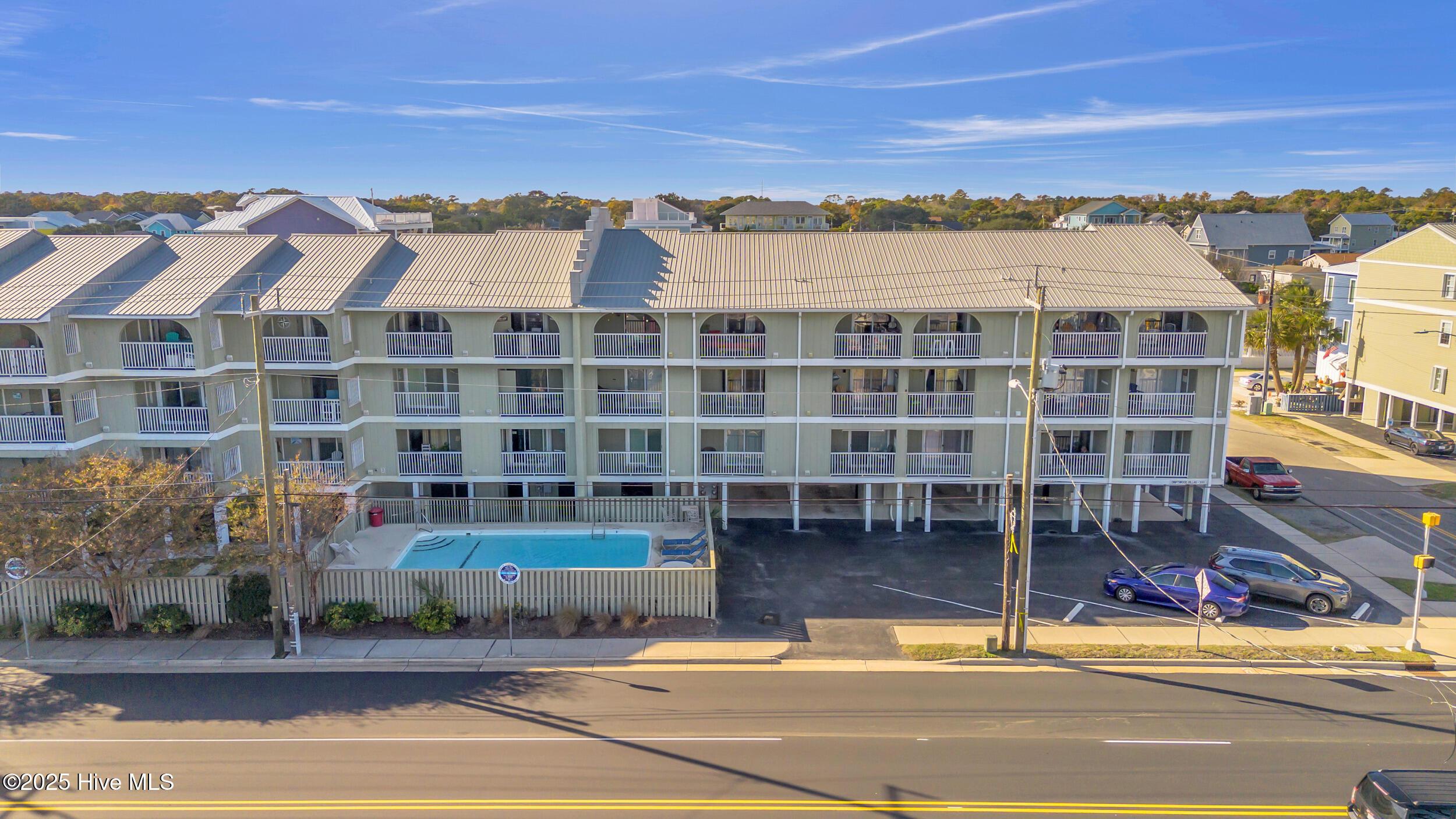 Image 1: 1_200 lake park blvd-0001