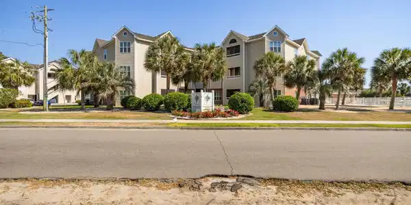 619 Spencer Farlow Drive Unit 5-30