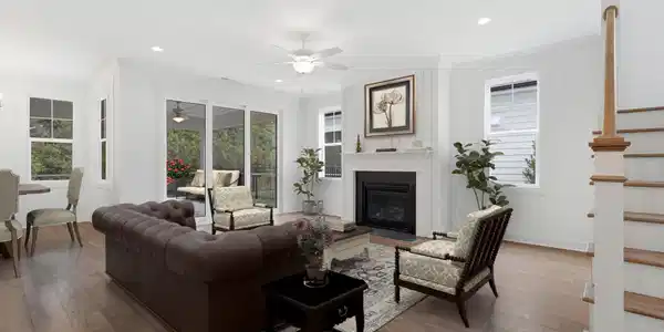 Image 4: Living Room with Gas Fireplace