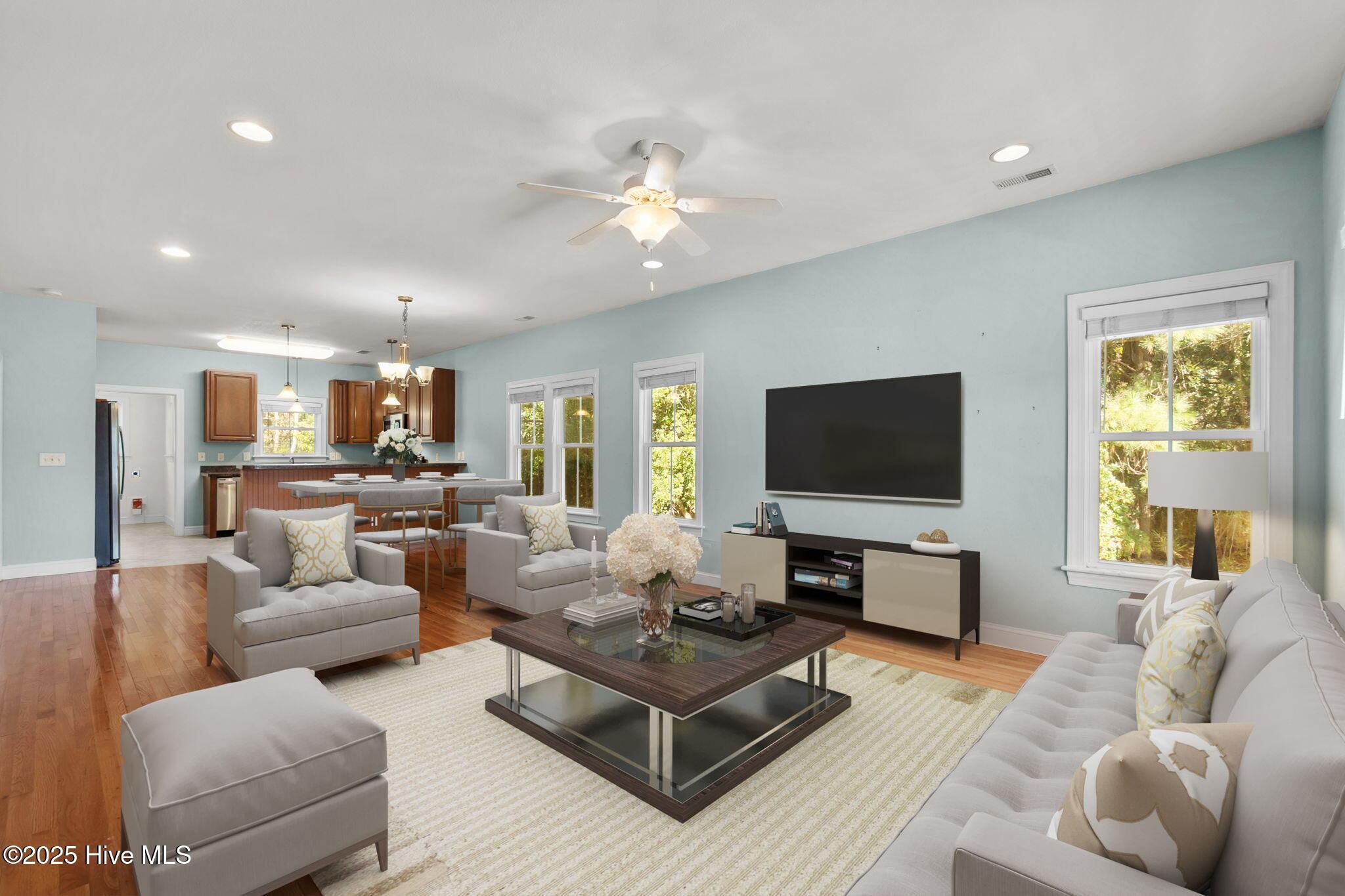 Image 4: 58-web-or-mls-Living room and dining roo