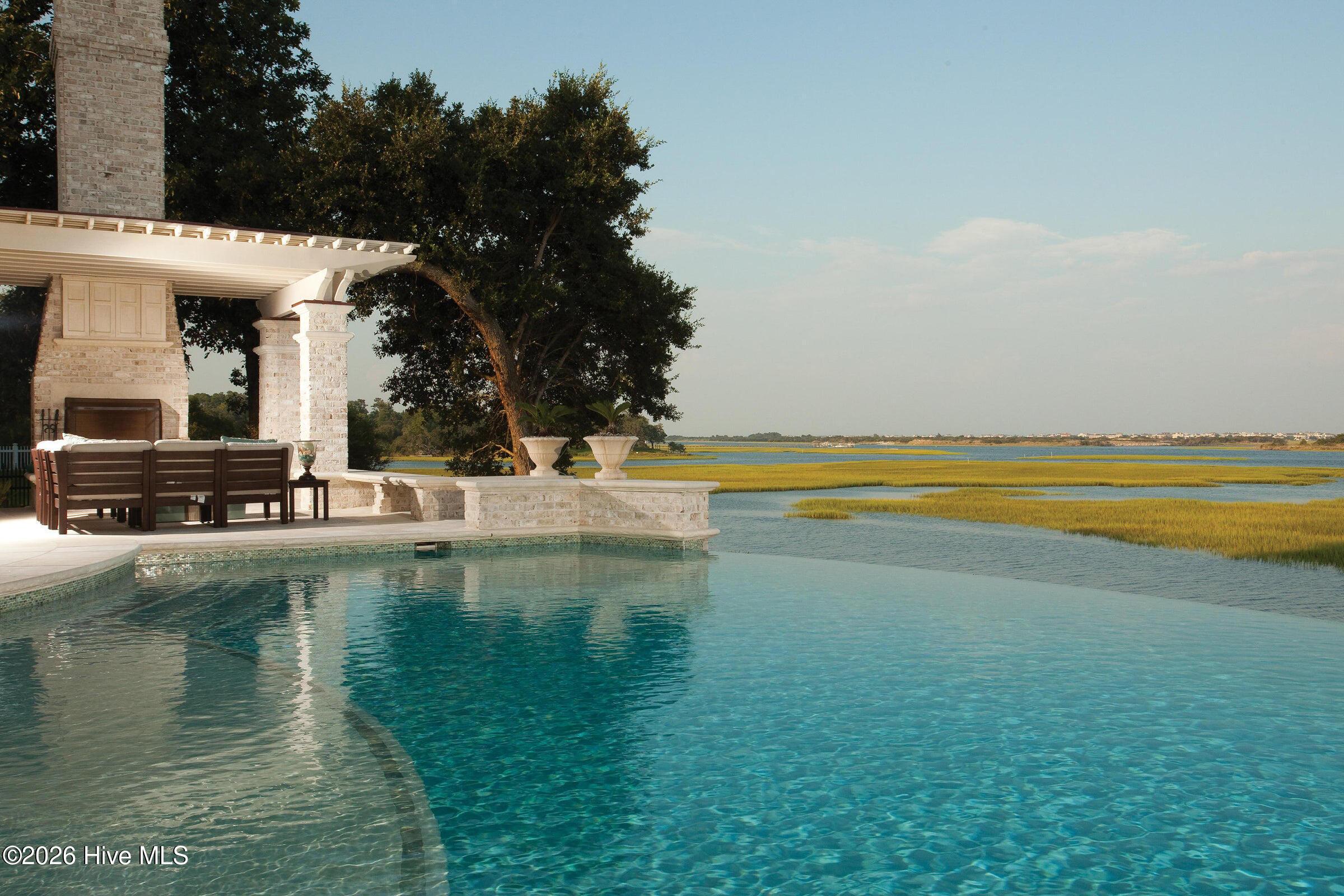 Image 2: 2340 Ocean Point Drive_2