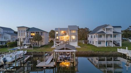 103 E Island Drive